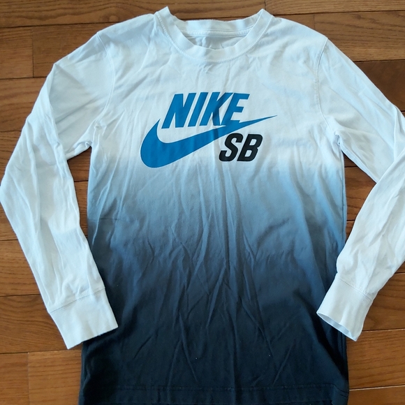 Super cute boys matching set - Picture 3 of 4